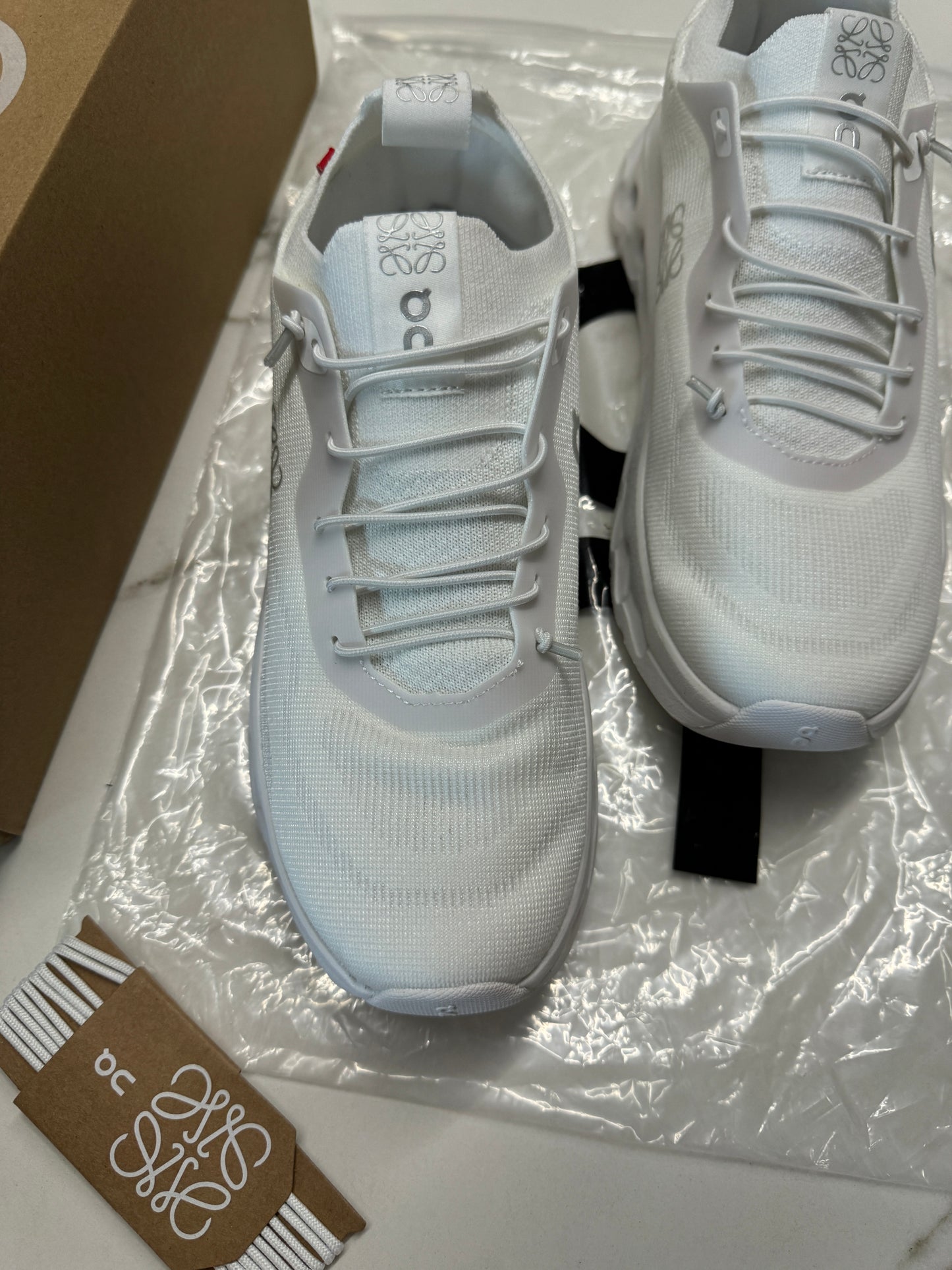 LOEWE x ON 白色運動鞋 35-44碼