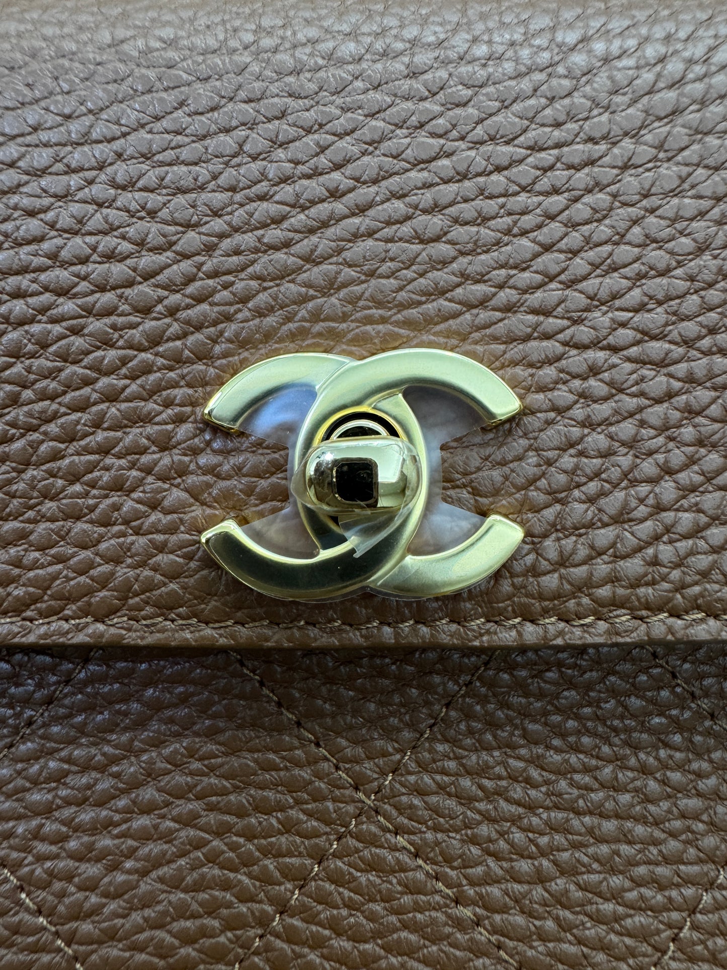 CHANEL 26S Shopping Bag 法棍包 焦糖棕