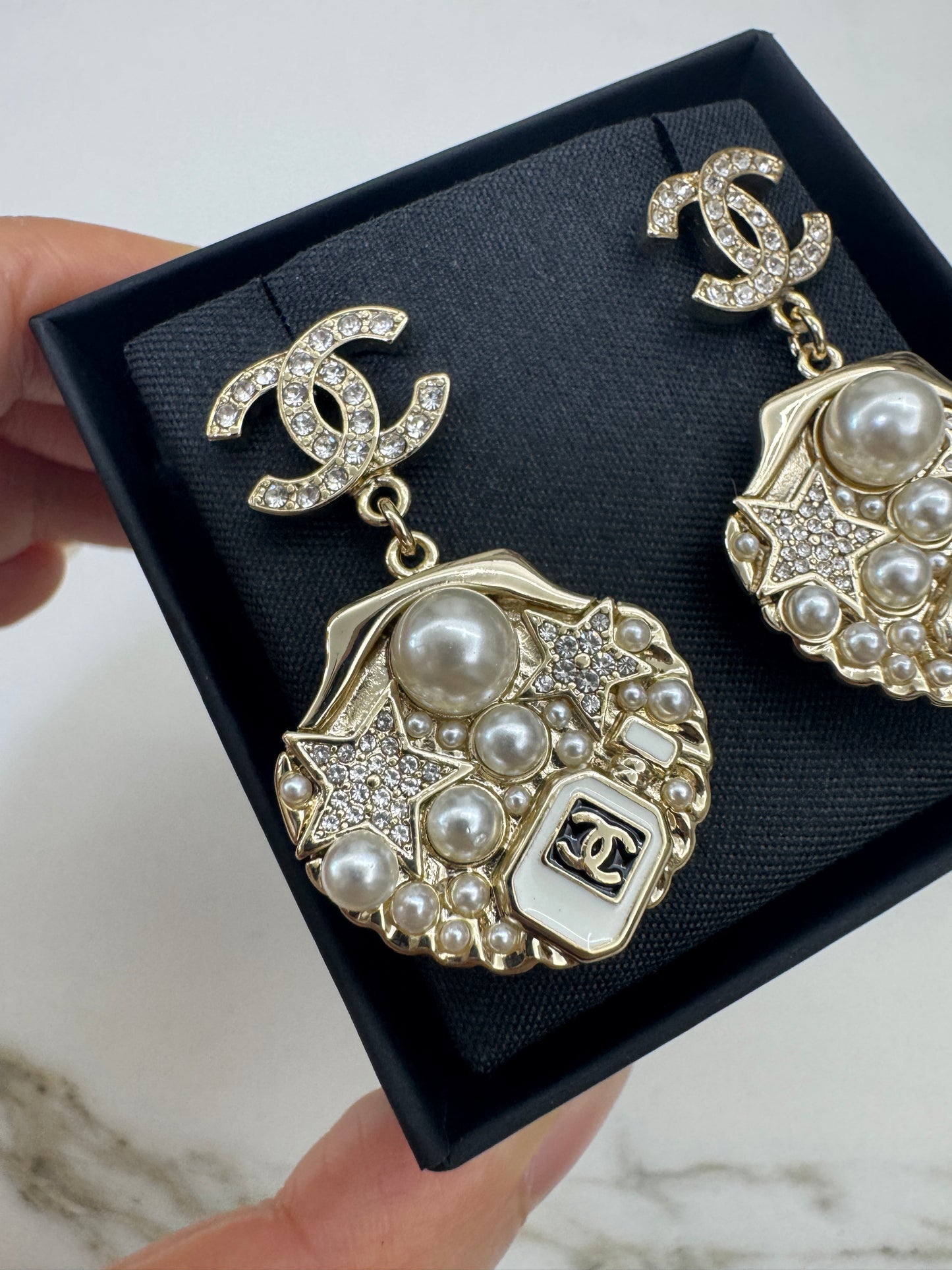 CHANEL 25C 貝殼香水瓶耳環