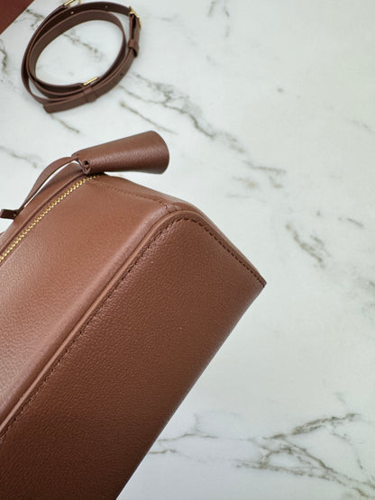 LORO PIANA Extra Bag 23 焦糖棕色