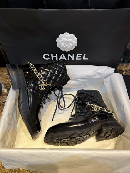 CHANEL 鏈條馬丁靴 23b 可拆卸鏈條￼