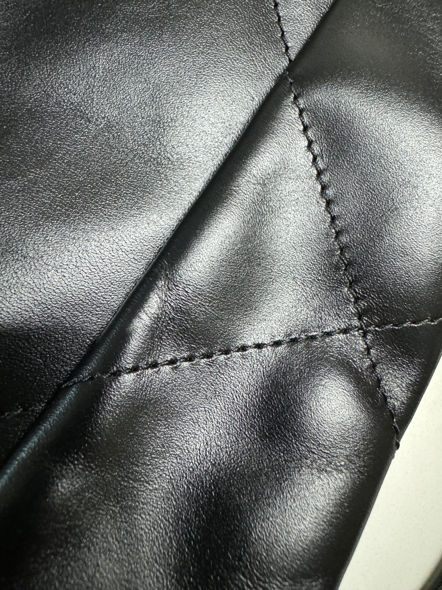 CHANEL 22 Backpack 黑金