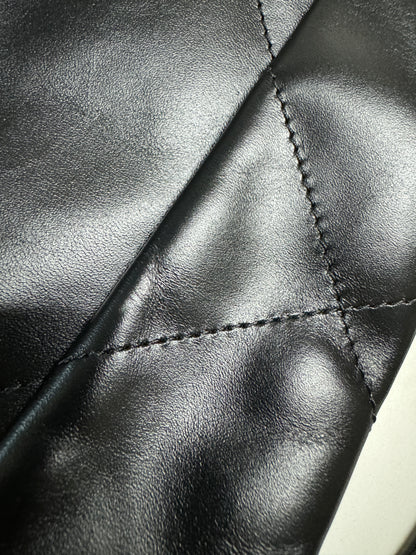 CHANEL 22 Backpack 黑金