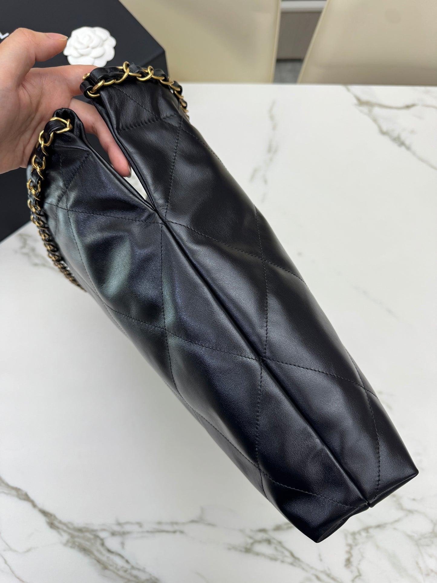 CHANEL 22Bag Medium 黑金