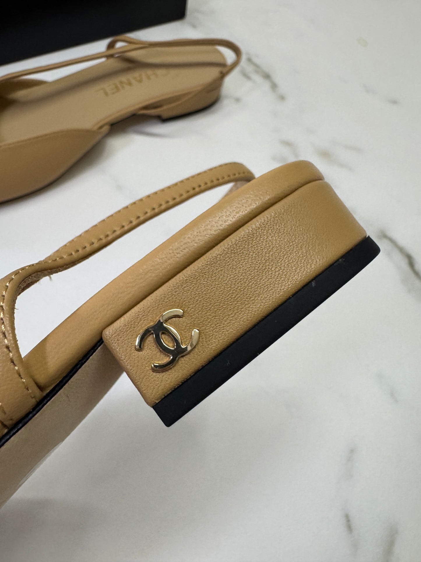 CHANEL 經典款 Slingback 娟布頭 Beige