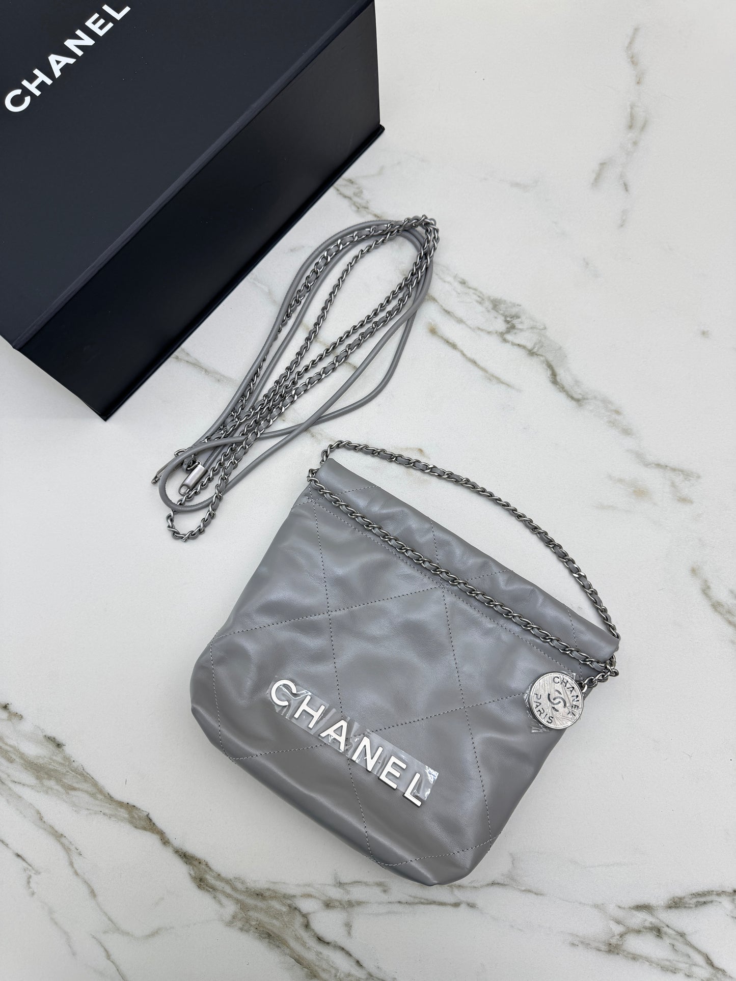 CHANEL Mini 22 Bag 23C淺灰色