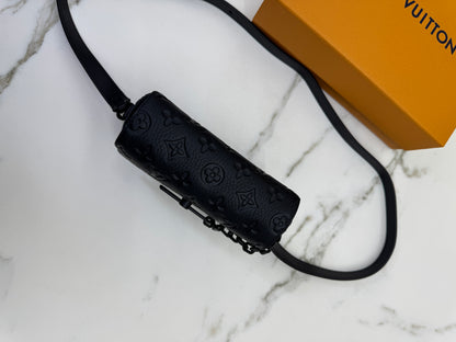 LV Steamer Wearable Wallet - Monogram Taurillon Leather