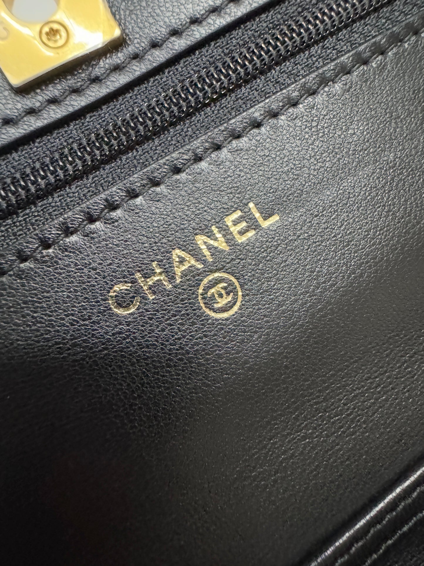 CHANEL 金球woc