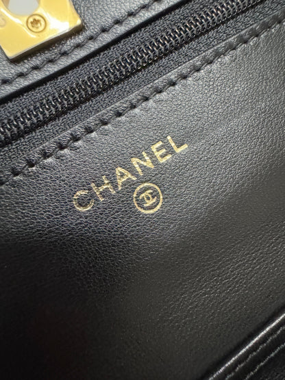 CHANEL 金球woc
