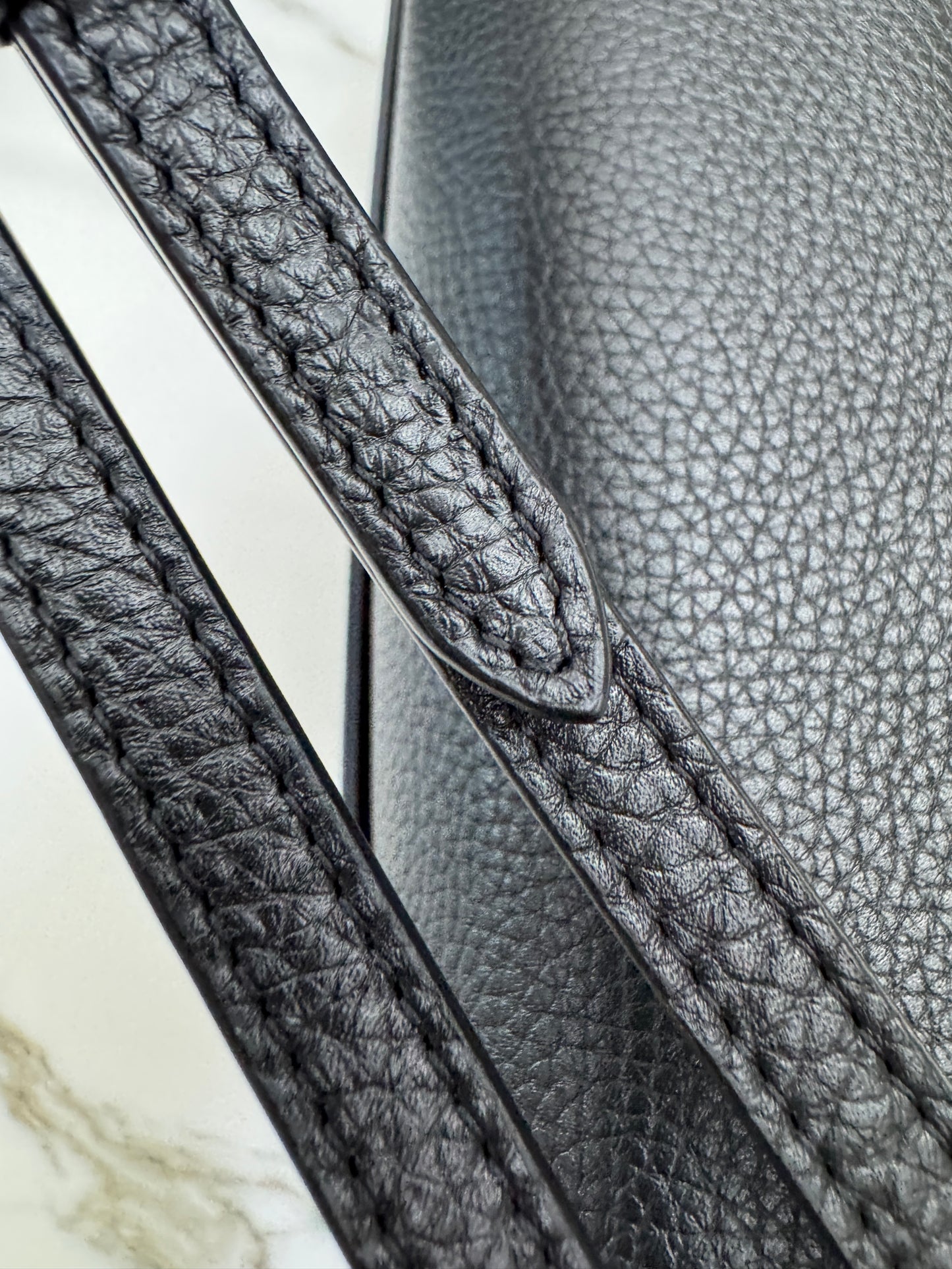 CHANEL 26S Maxi Flap Bag 黑銀小號（32cm)