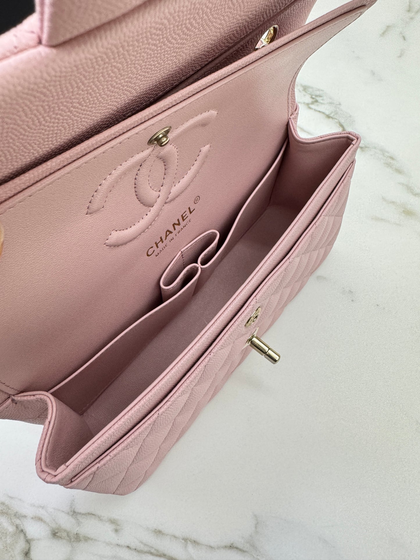 CHANEL 22B櫻花粉 CF23 Small Sakura Pink