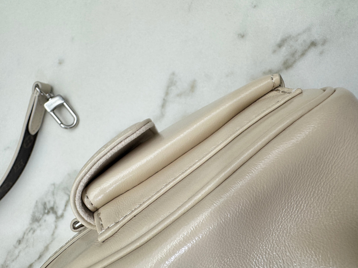 LV Speedy Cargo Vibe 白色油臘皮