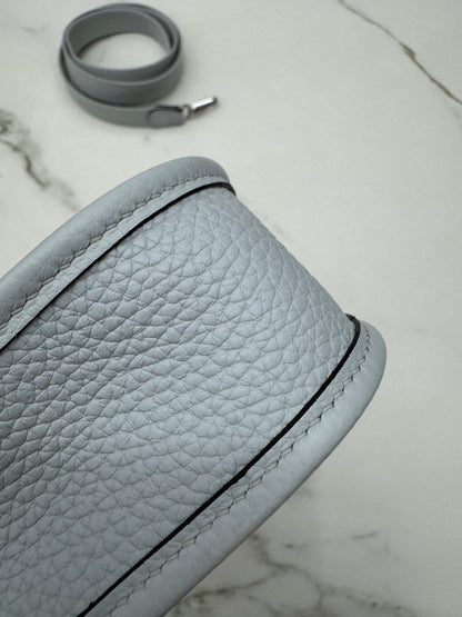 HERMES Mini Evelyne 霧霾藍銀扣 T0 Bleu Brume PHW