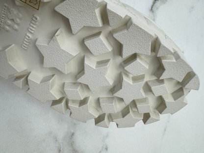 MIU MIU 魔術貼涼鞋 米白色羊皮