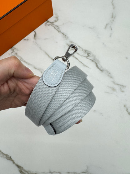 HERMES Mini Evelyne 霧霾藍銀扣 T0 Bleu Brume PHW