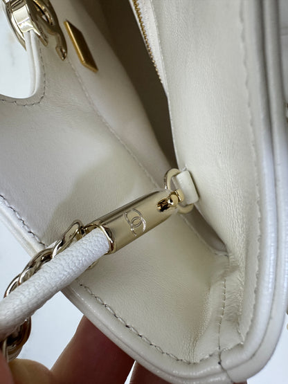 CHANEL Mini 31Bag 油蠟羊皮 白色 新版