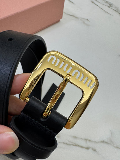 MIU MIU 鏤空扣皮帶