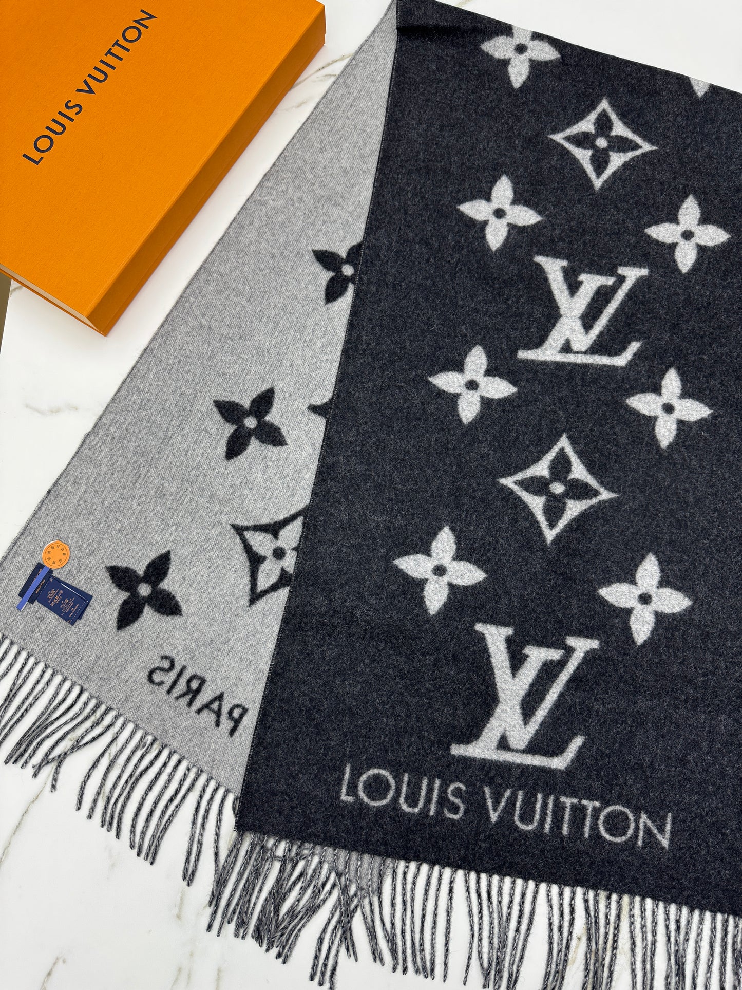 LV Reykjavik Scarf 100% Cashmere Black