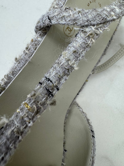 CHANEL 25B 灰白色金絲線Tweed Slingback