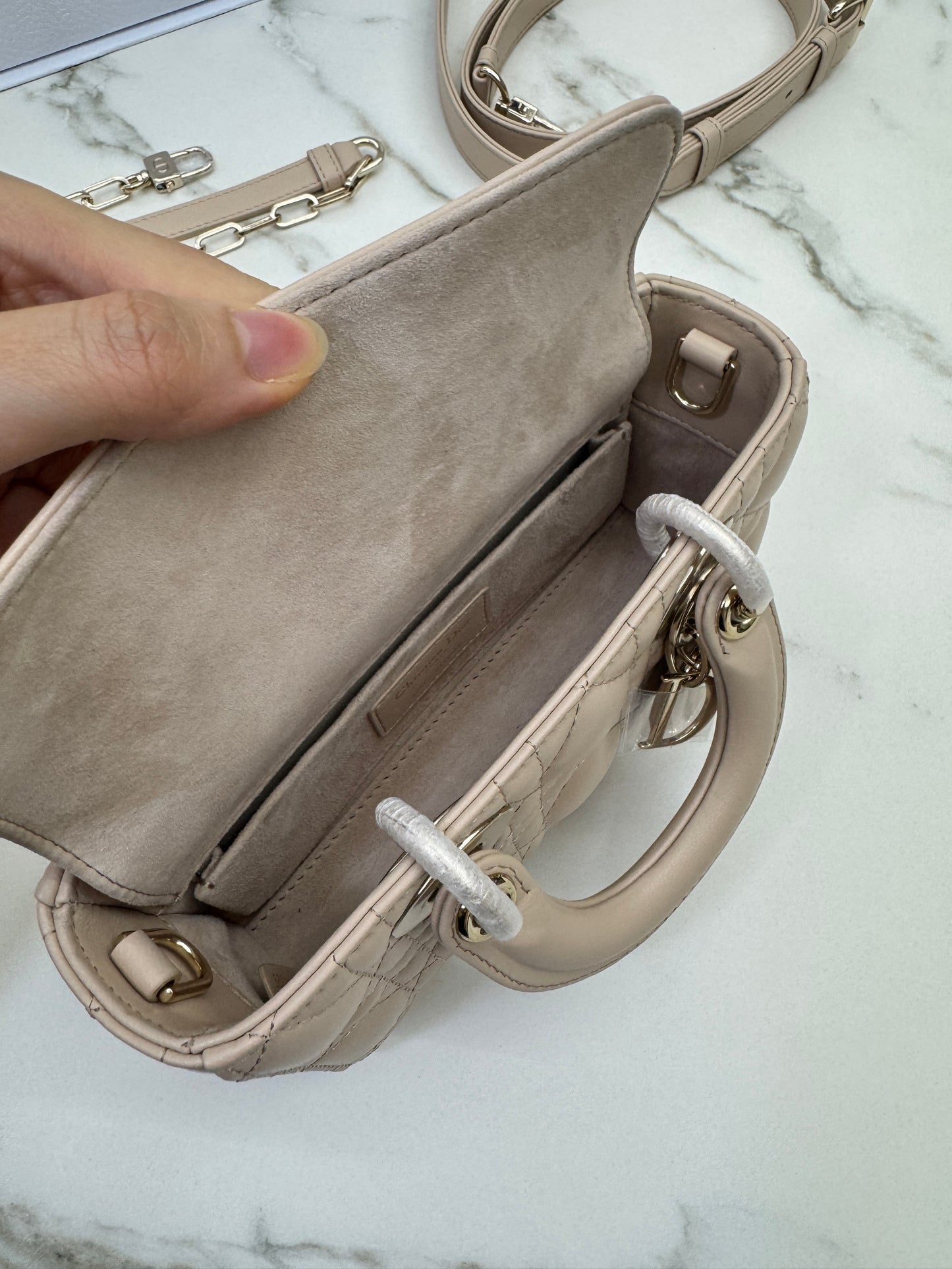 DIOR D-joy Mini 胭脂米 Powder Beige