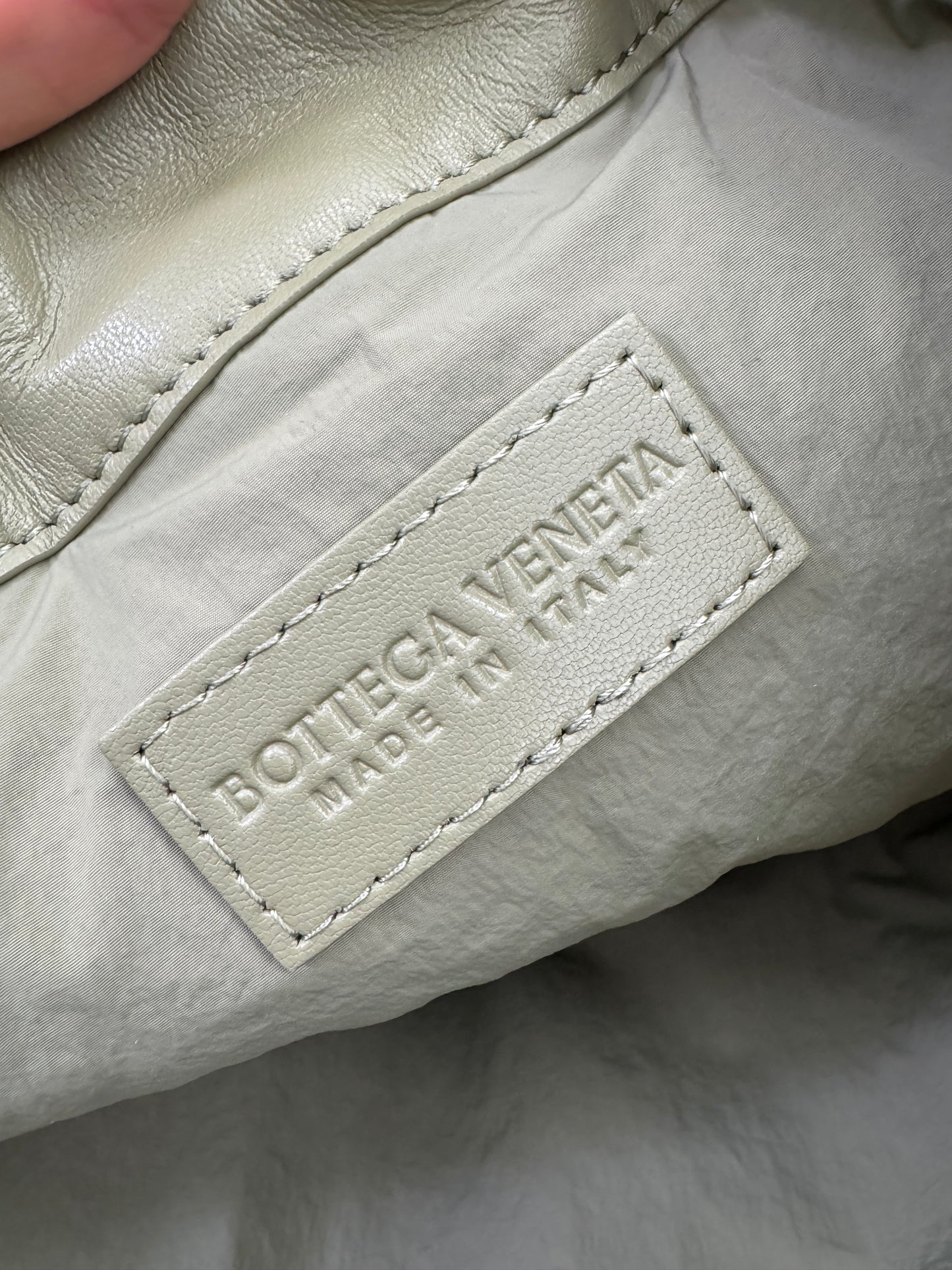 BV Dust Bag Medium 洞石綠 Travertine