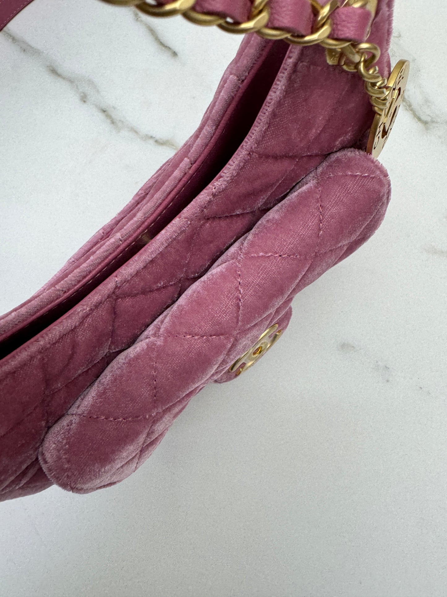 CHANEL 天貓精靈 乾燥玫瑰粉絲絨