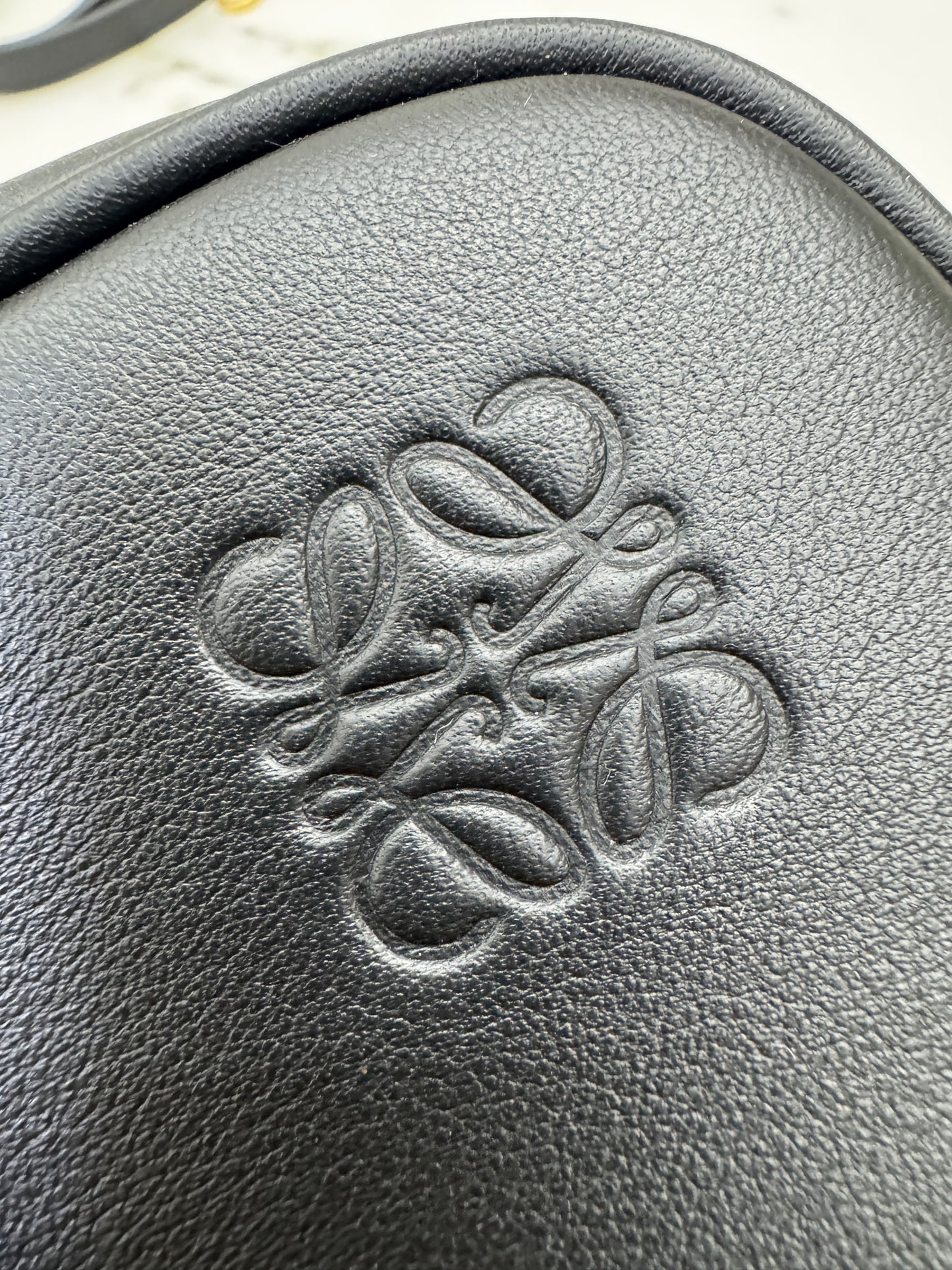 LOEWE Amazona 28 黑色