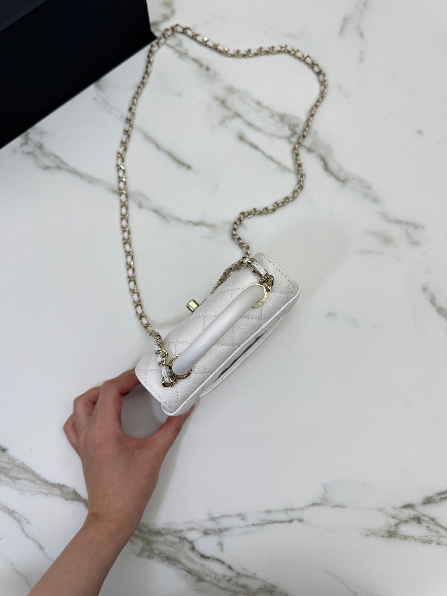 CHANEL Coco Handle Nano 白色