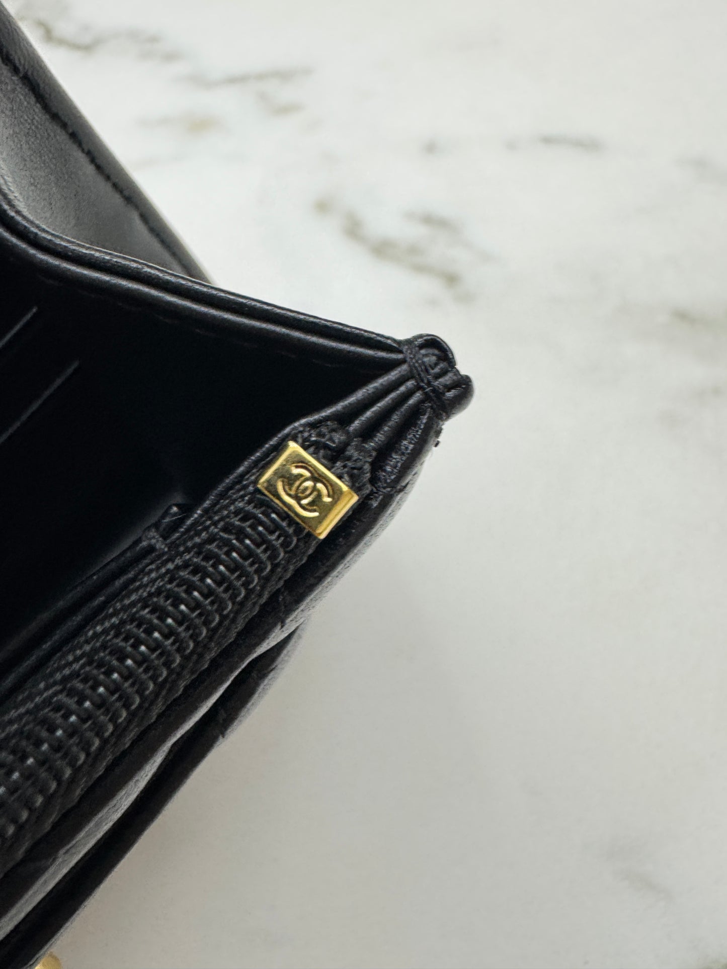 CHANEL 25B 手柄郵差 Wallet on Chain