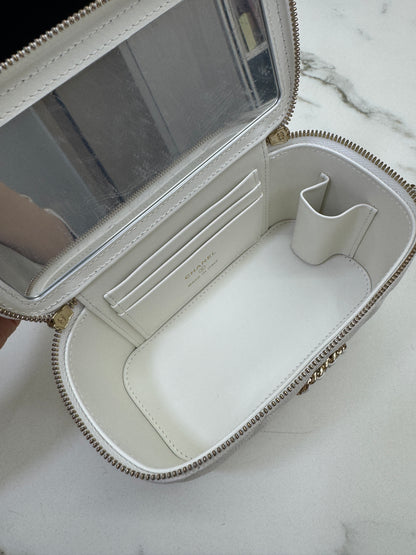 CHANEL 26S 交叉手柄長盒子 白色