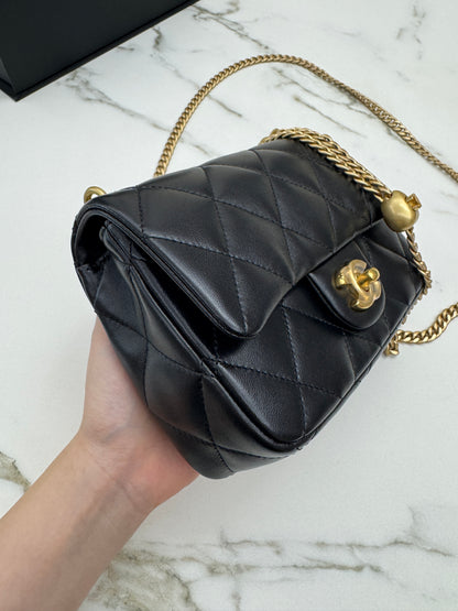 CHANEL 25P 愛心金球羊皮 黑色