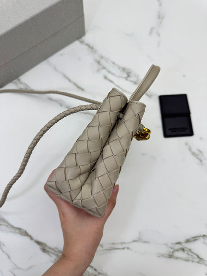 BV Andiamo Mini Ecru 淺米褐色