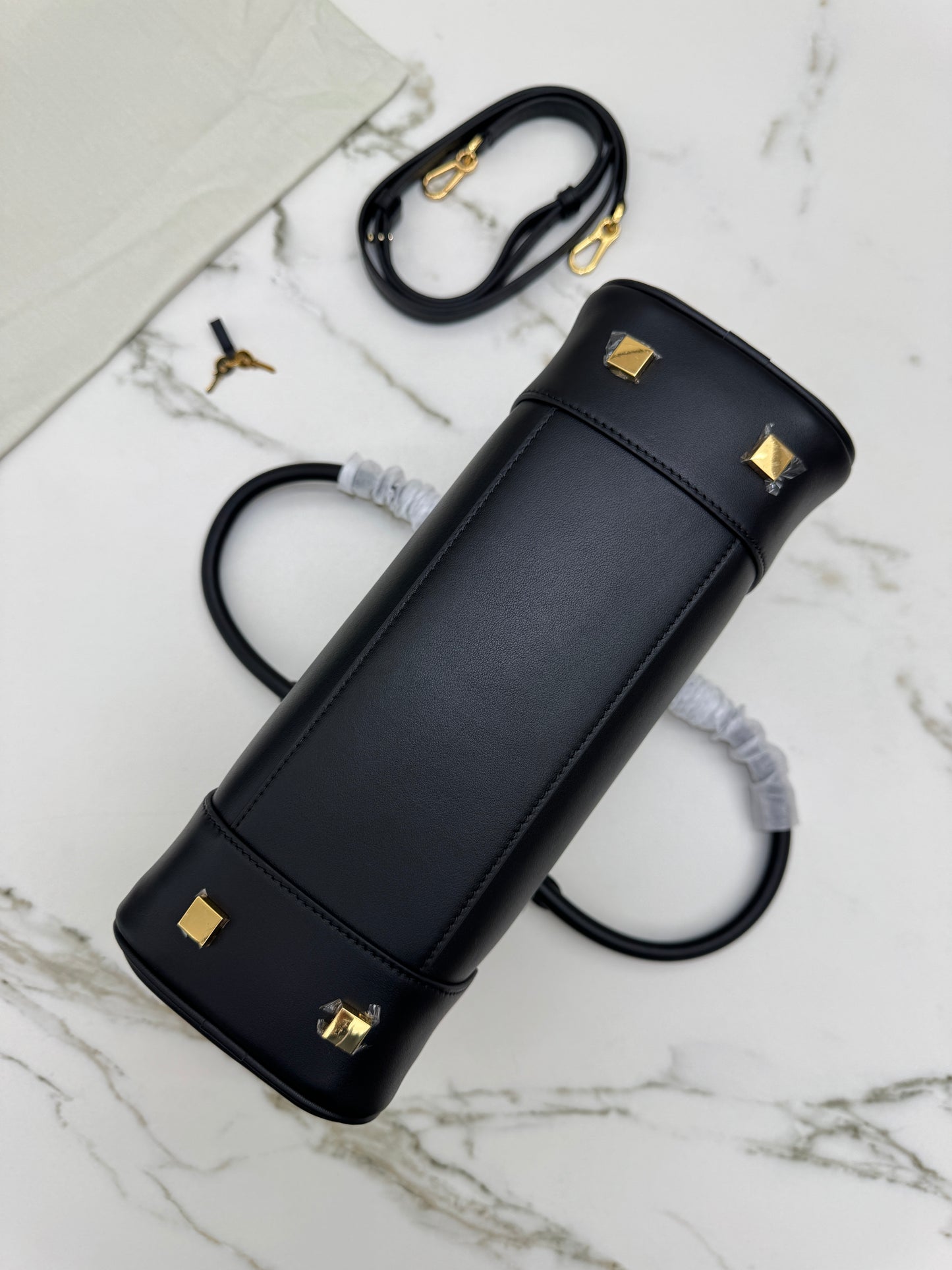 LOEWE Amazona 28 黑色