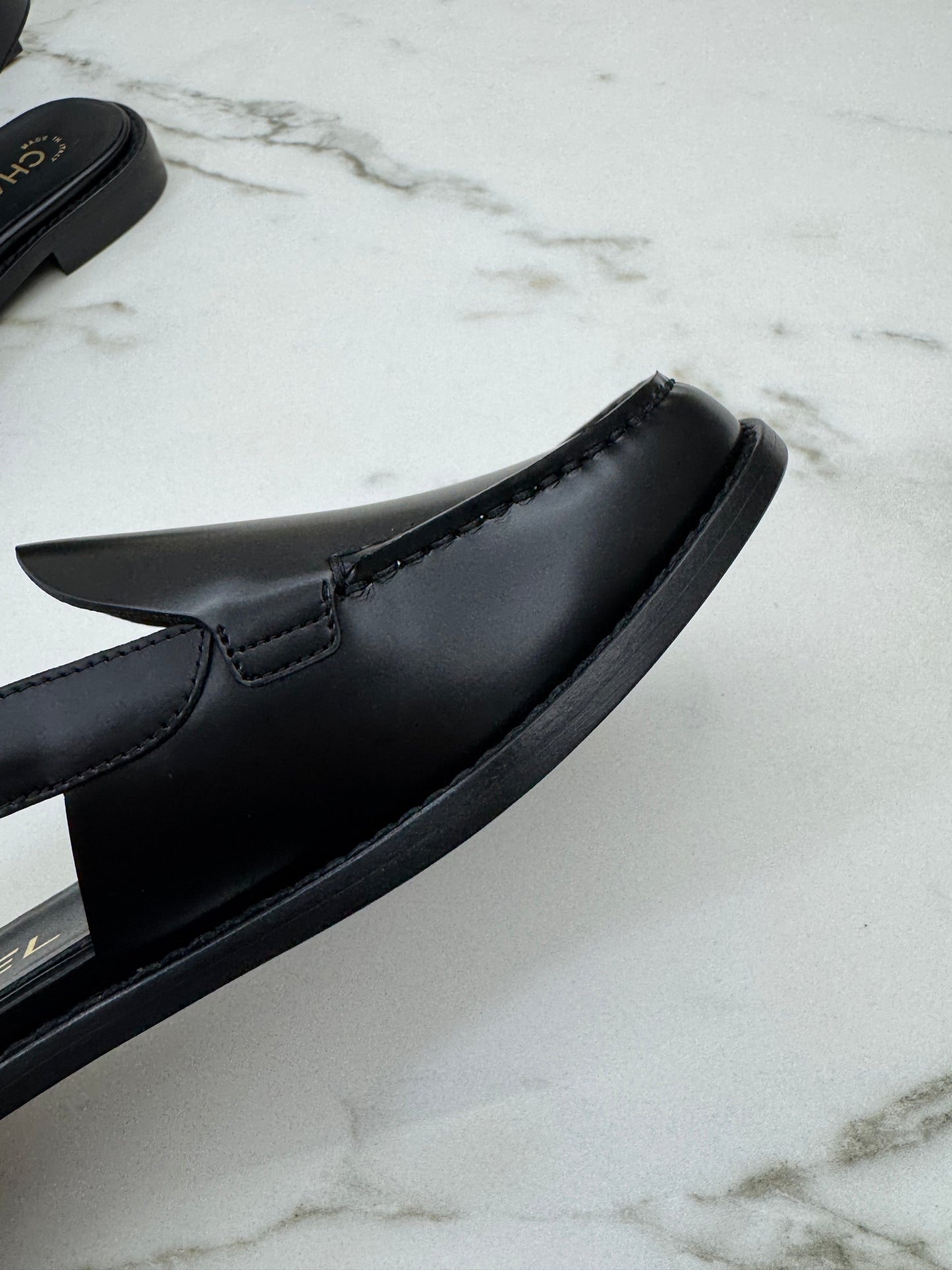 CHANEL 25P水鑽扣樂福Slingback