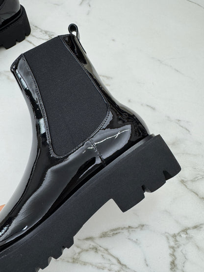 CHANEL 22C Chelsea Boots 漆皮切爾西短靴