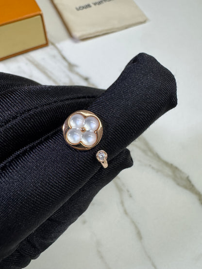 LV Color Blossom Mini 玫瑰金白貝母戒指