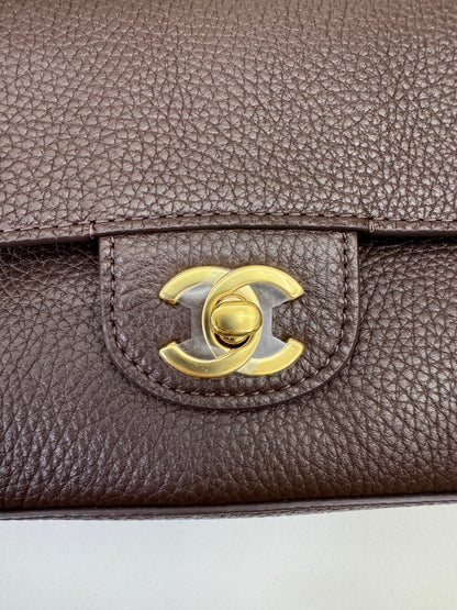 CHANEL Mini Maxi Flap 巧克力色