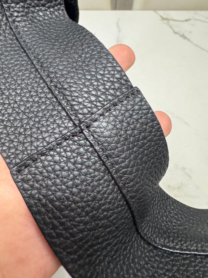 THE ROW Bindle Three Black