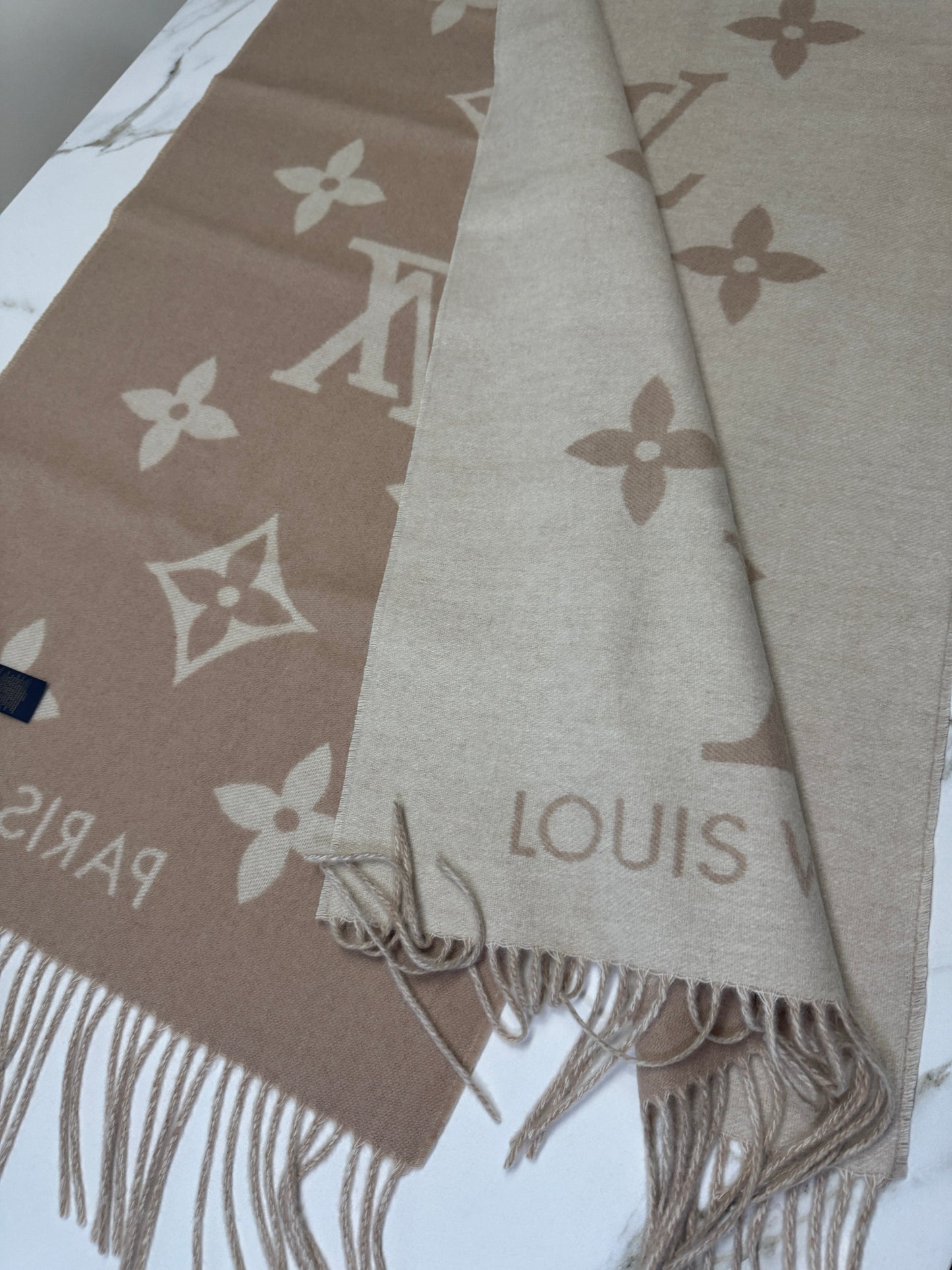 LV Reykjavik Scarf 100% Cashmere 淺奶茶色/米色 圍巾