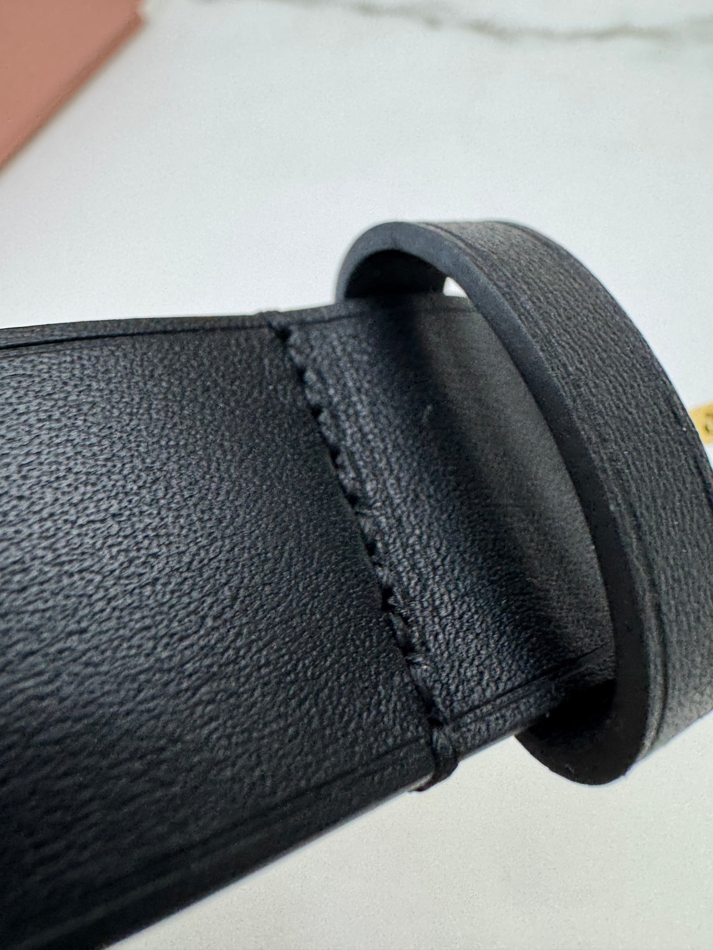 MIU MIU 鏤空扣皮帶