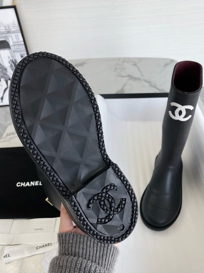 CHANEL 雨靴 🌟爆款 ￼