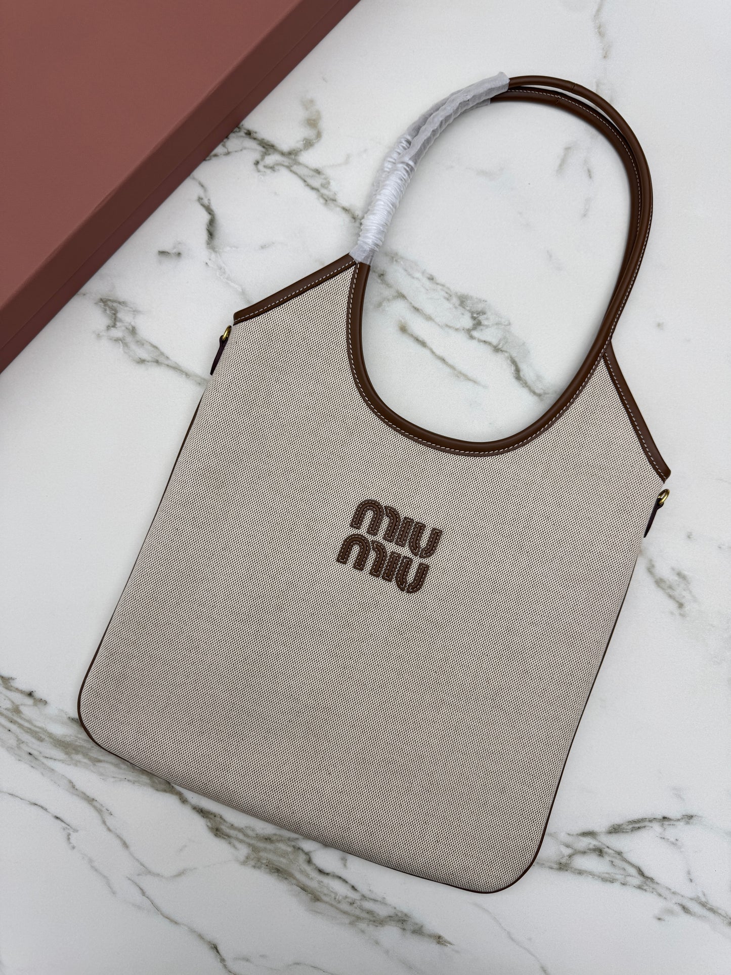 MIU MIU Ivy Tote 帆布 Regular Size