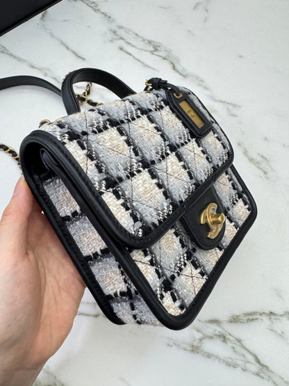 CHANEL 22K 郵差豆腐包 漸變Tweed