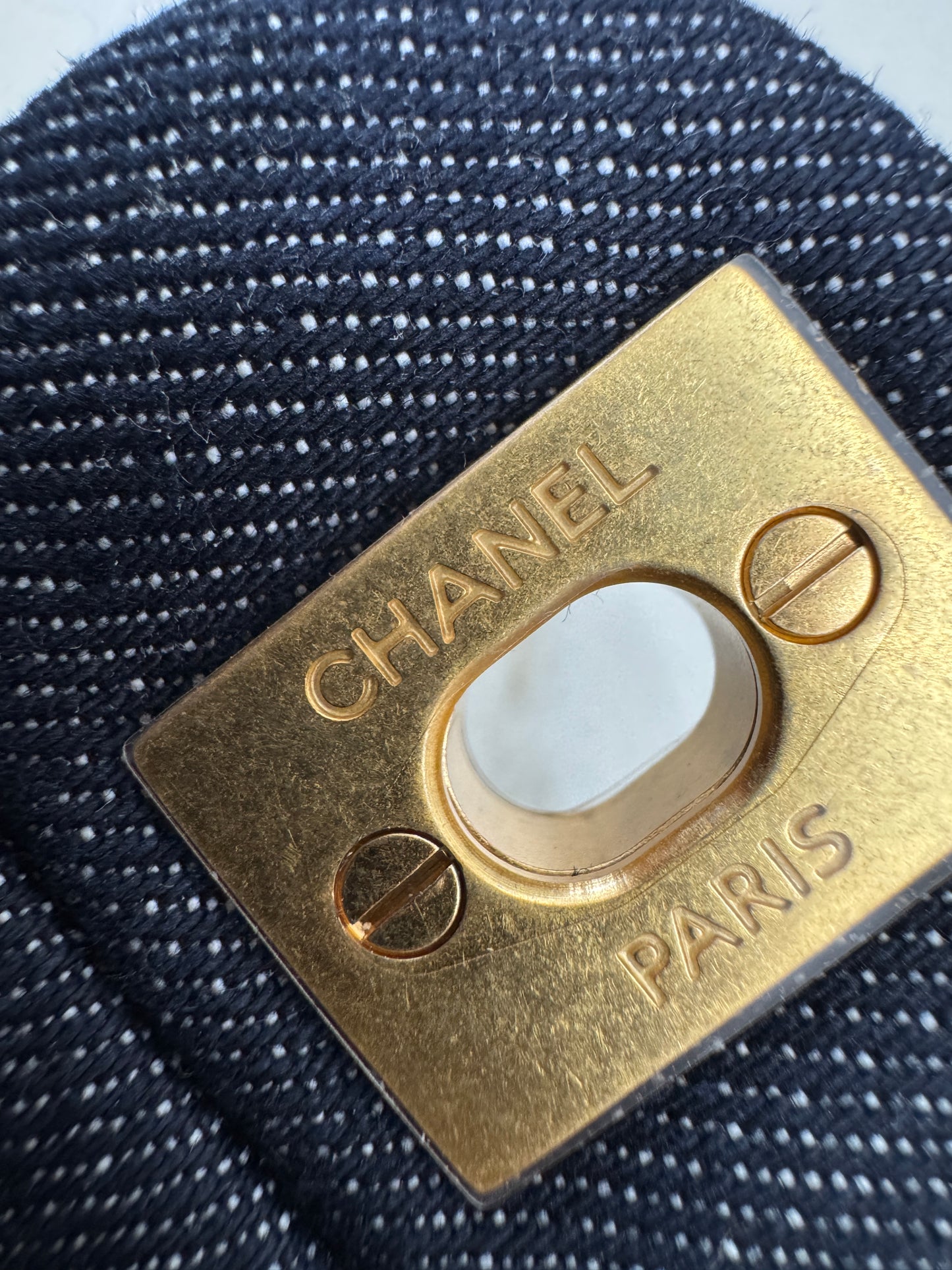 CHANEL 26P深藍牛仔 CF25 Medium