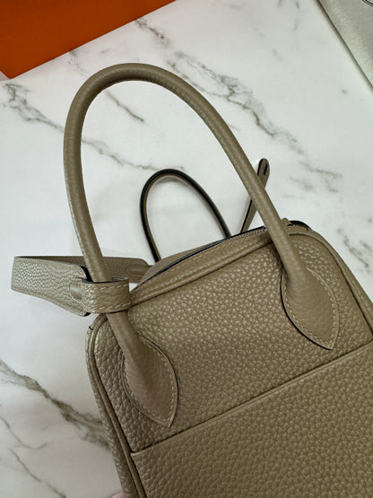 HERMES Lindy26 馬爾法米 銀扣 TC