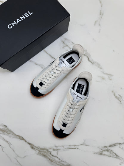 CHANEL 26P 熊貓德訓鞋