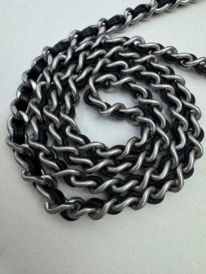 CHANEL Mini 22 Bag 黑銀 【同步最新磁吸扣版】