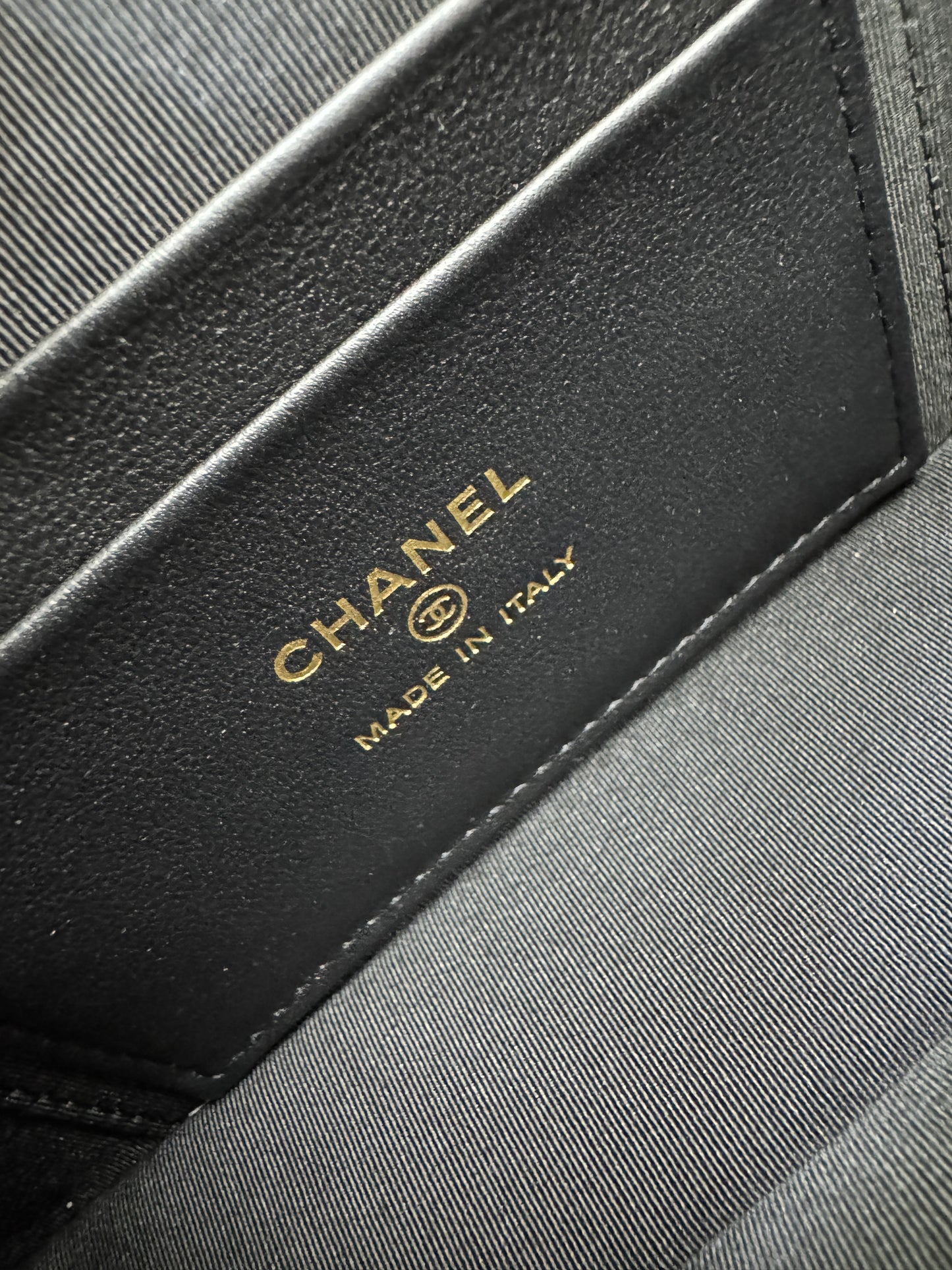 CHANEL 25P 拉絲金扣 LP盒子包