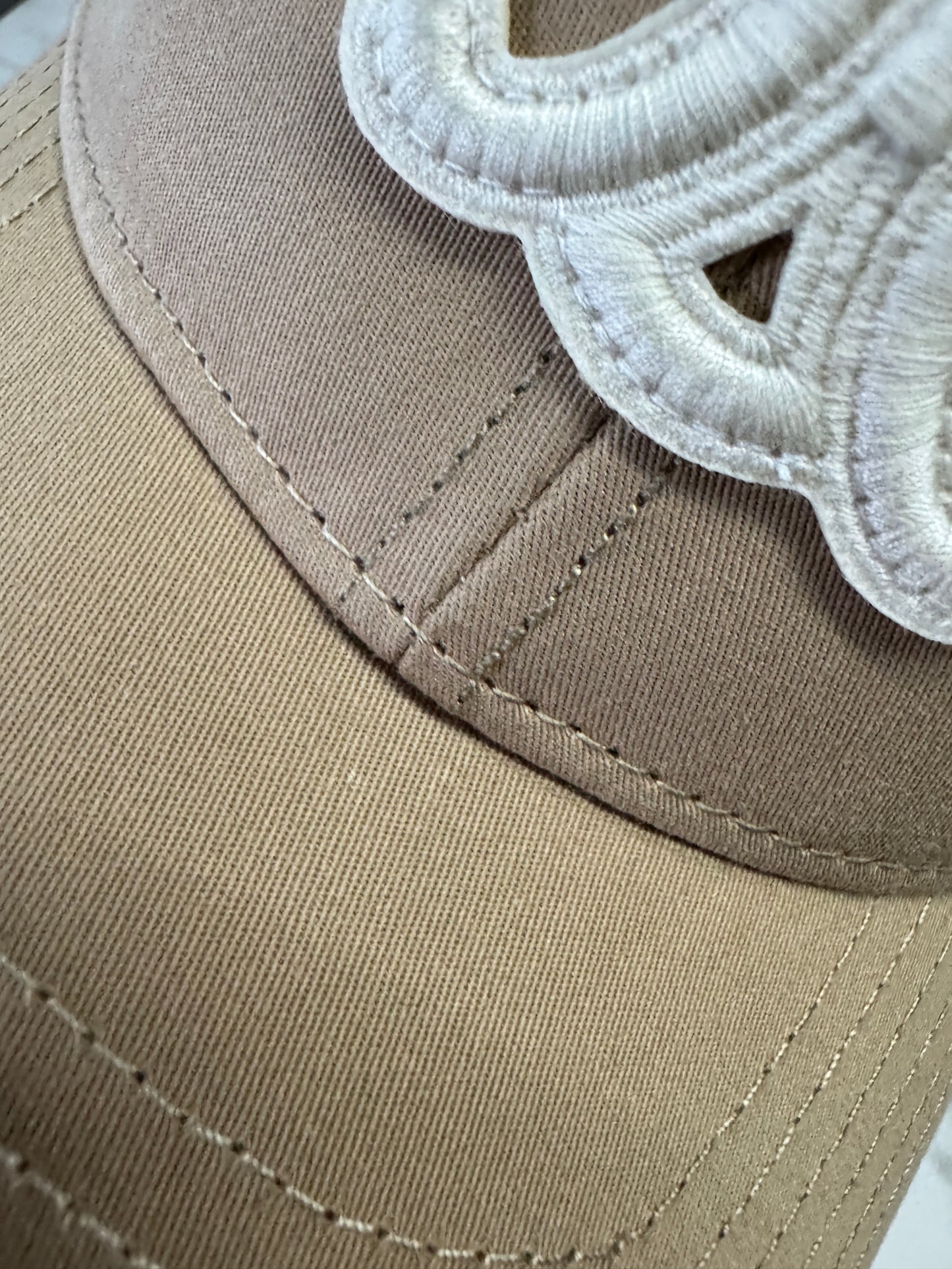 CELINE 凱旋門鴨舌帽 卡其色