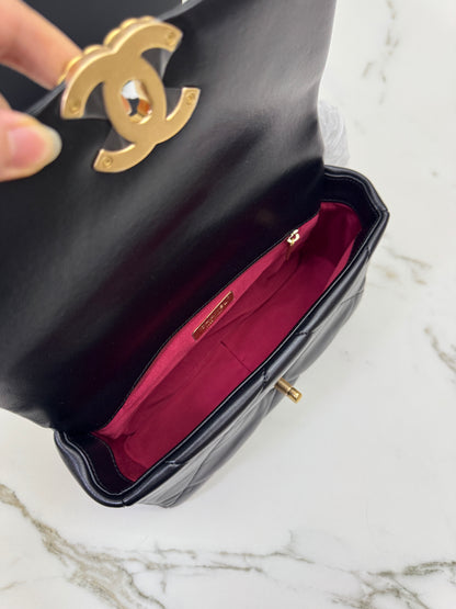 CHANEL 19Bag 黑金 Small